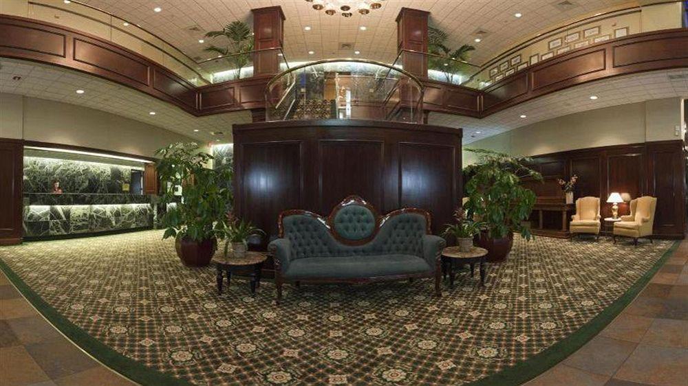 Crowne Plaza Pensacola Grand Hotel Екстериор снимка