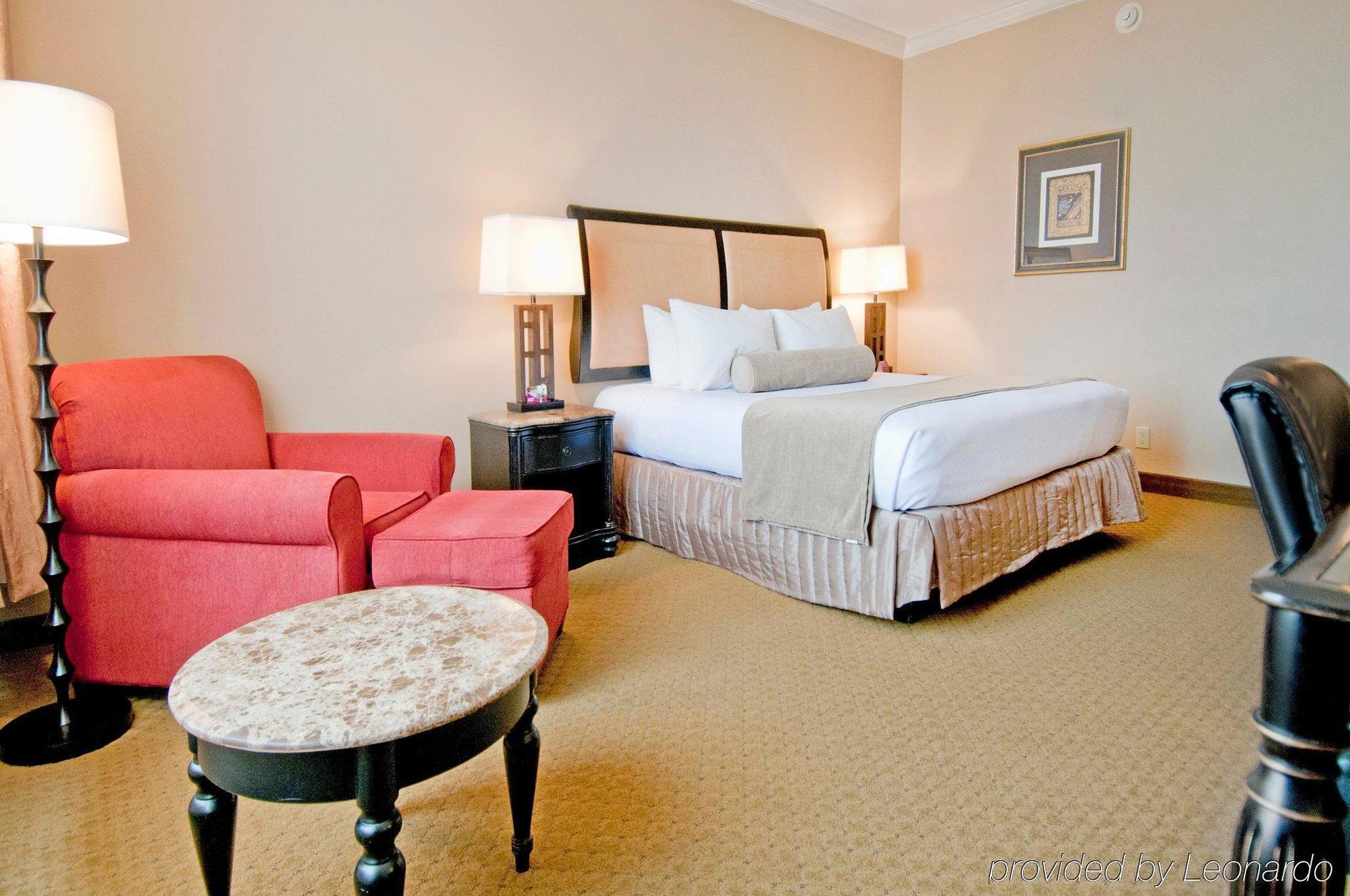 Crowne Plaza Pensacola Grand Hotel Екстериор снимка