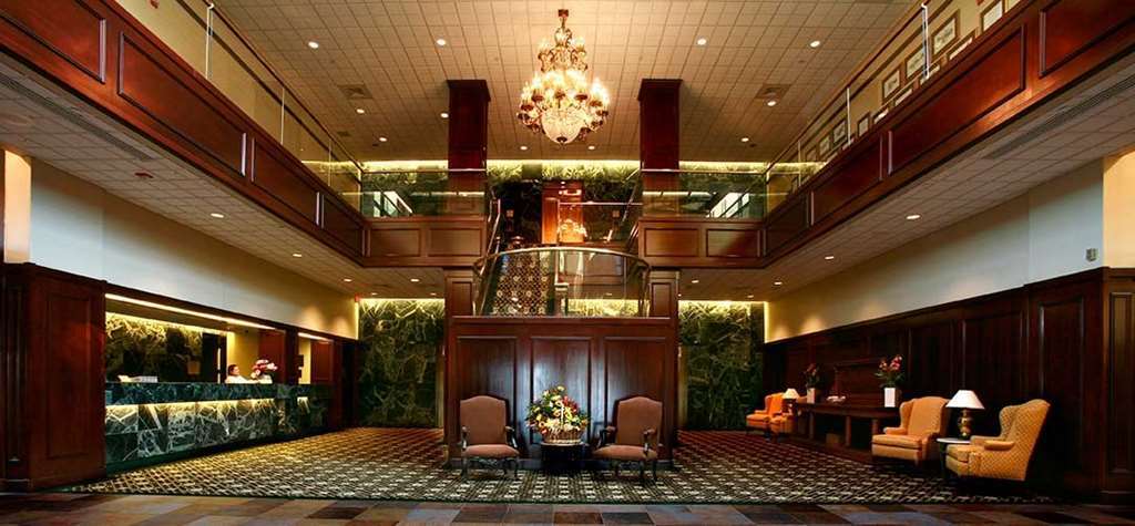 Crowne Plaza Pensacola Grand Hotel Интериор снимка